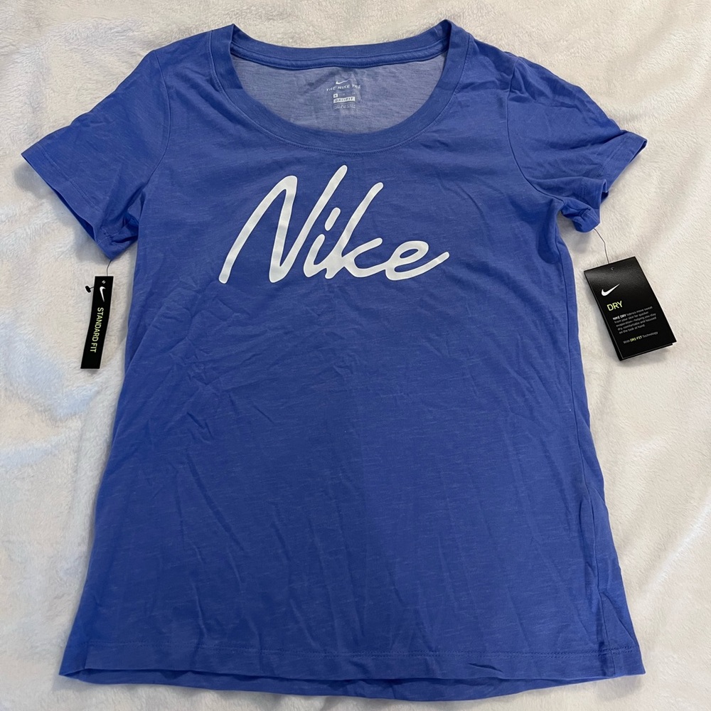 Women’s Nike Tee NWT